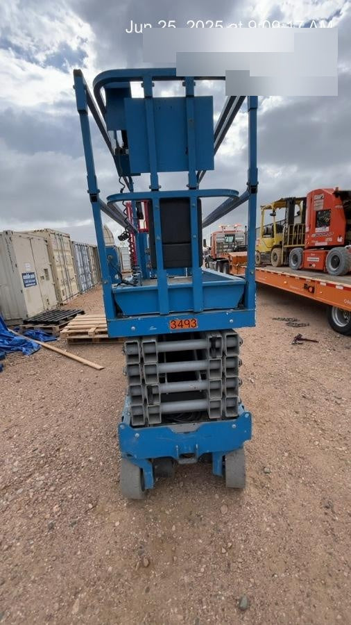 2017 Genie GS-3232 Standard