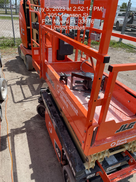 2022 JLG ES1330L