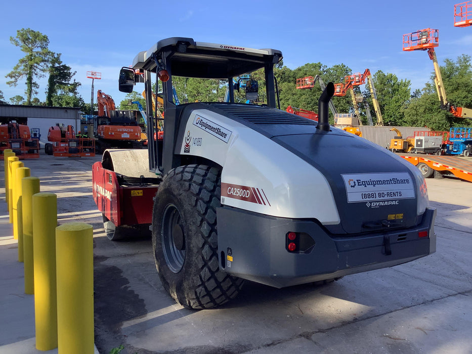 2021 DYNAPAC CA2500D