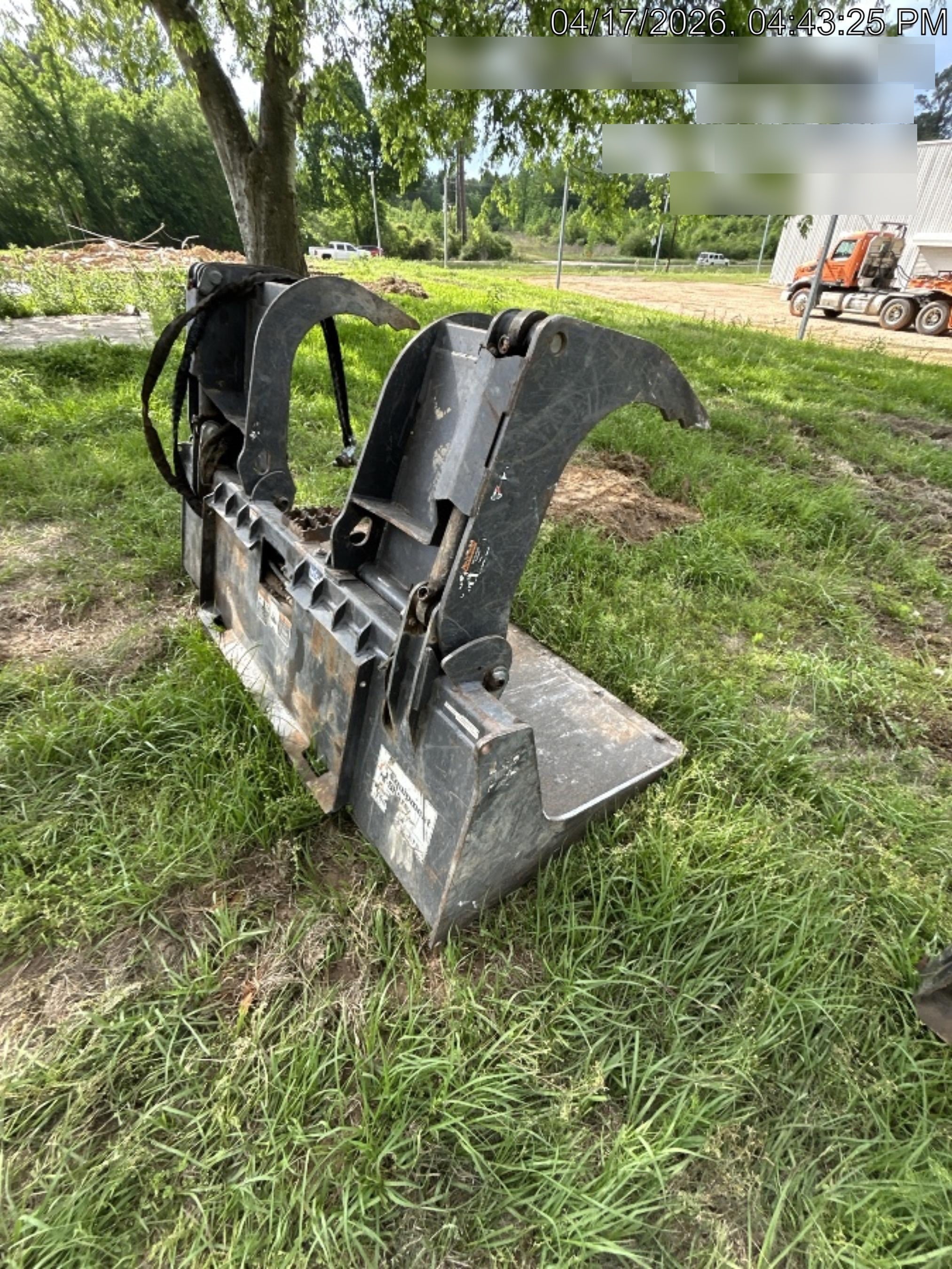 2020 PALADIN 76" Scrap Grapple Bucket - Paladin