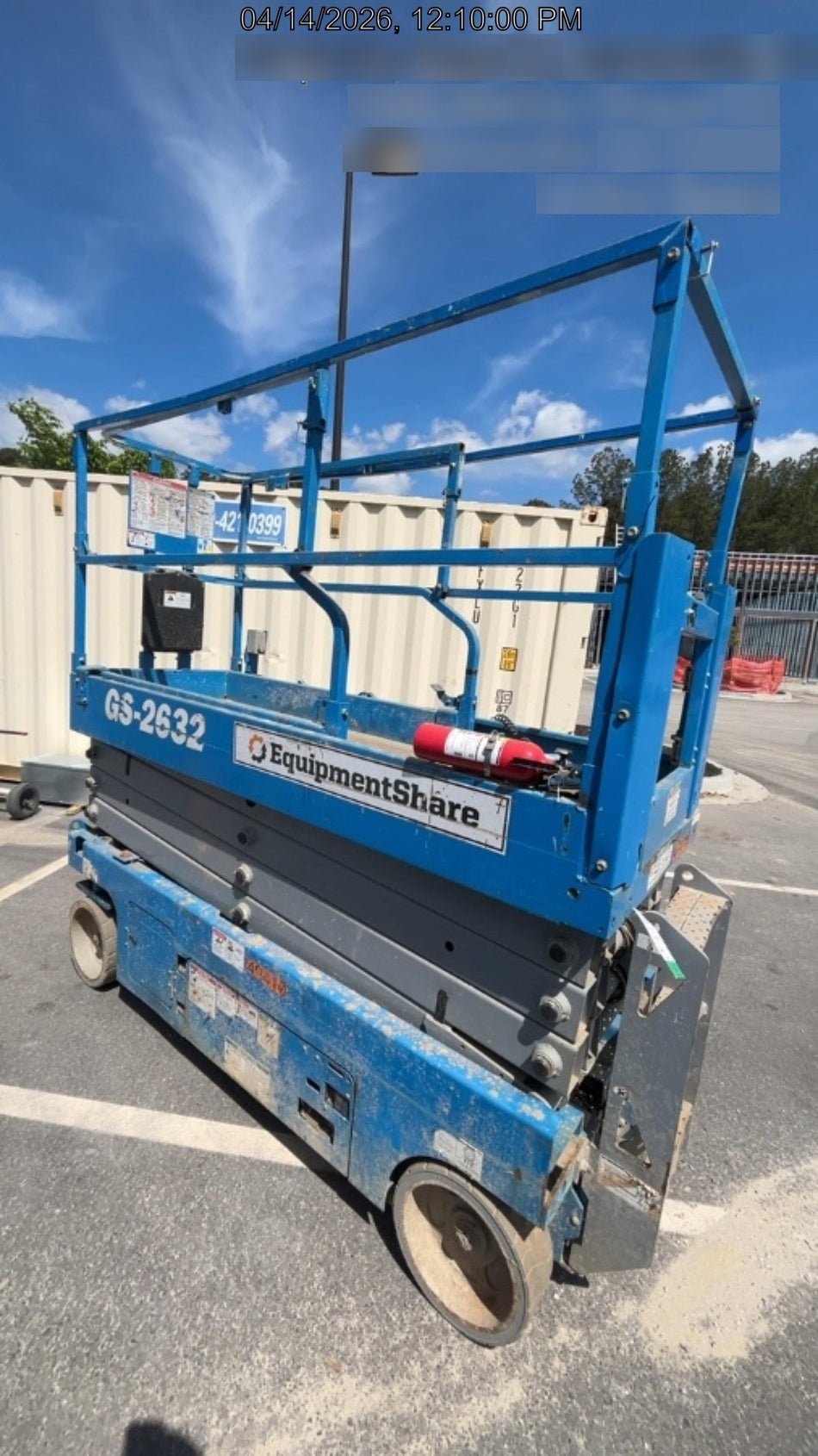 2019 Genie GS-2632 Folding rails with half height swing gate
