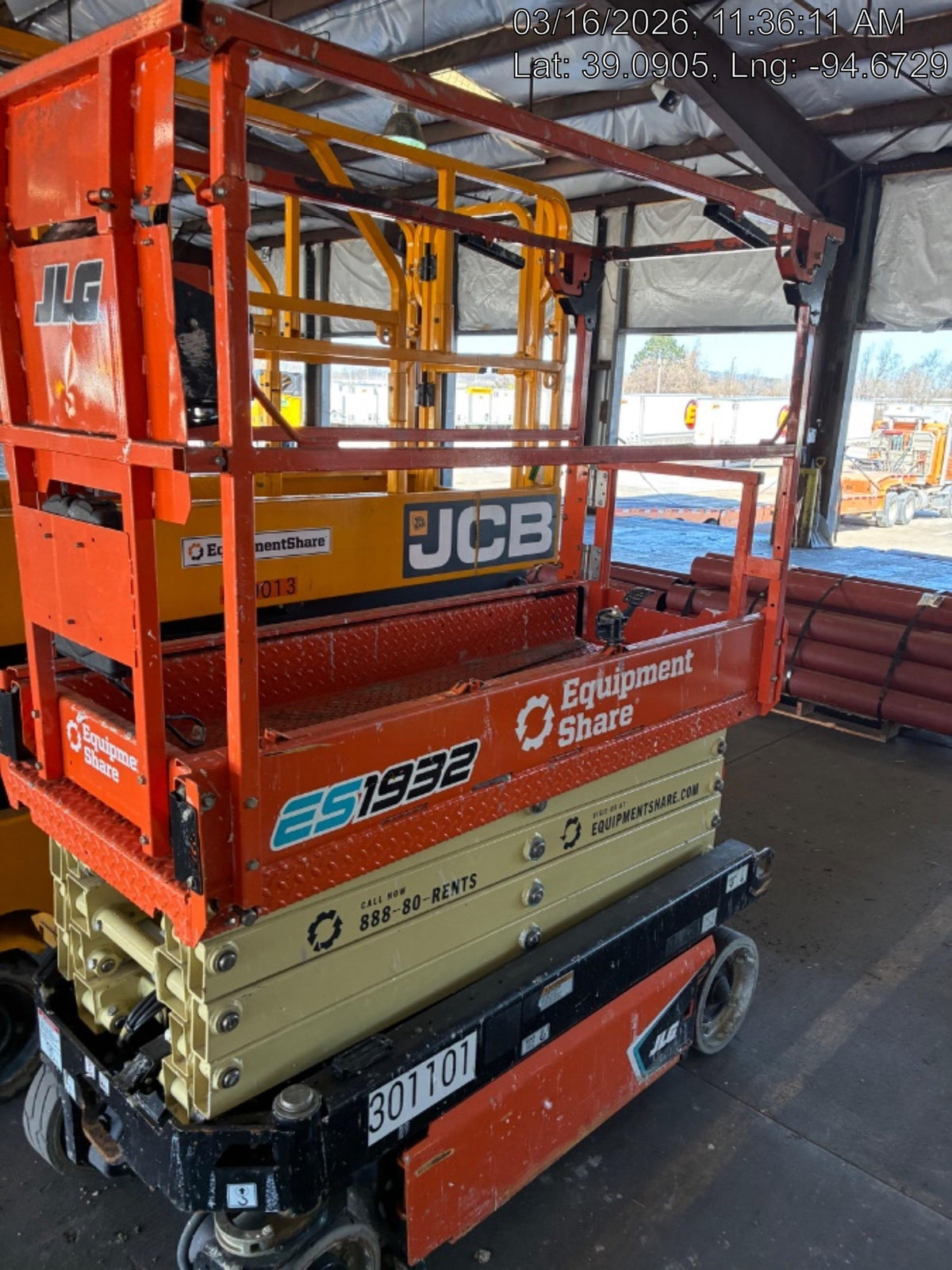 2023 JLG ES1932