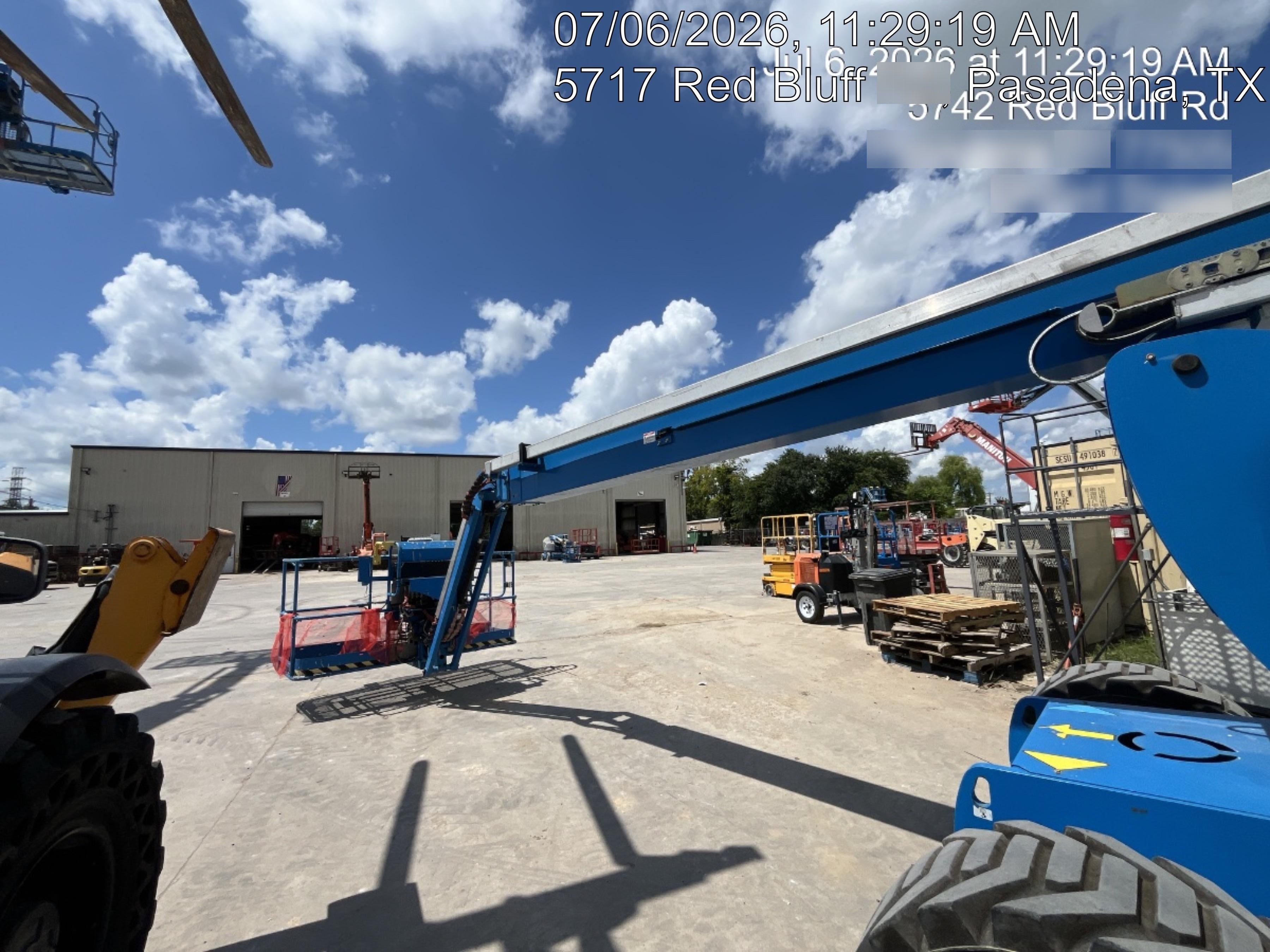 2023 GENIE Z-80/60