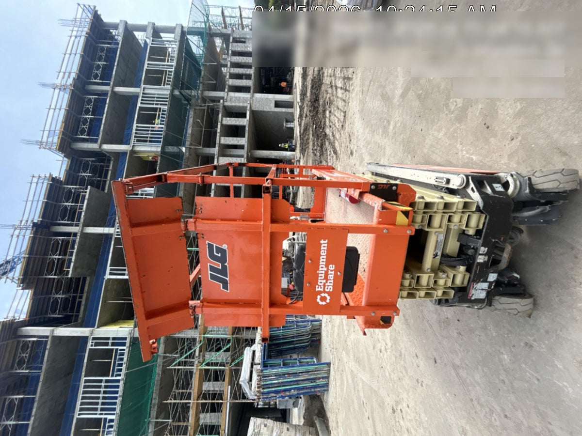 2022 JLG ES1932