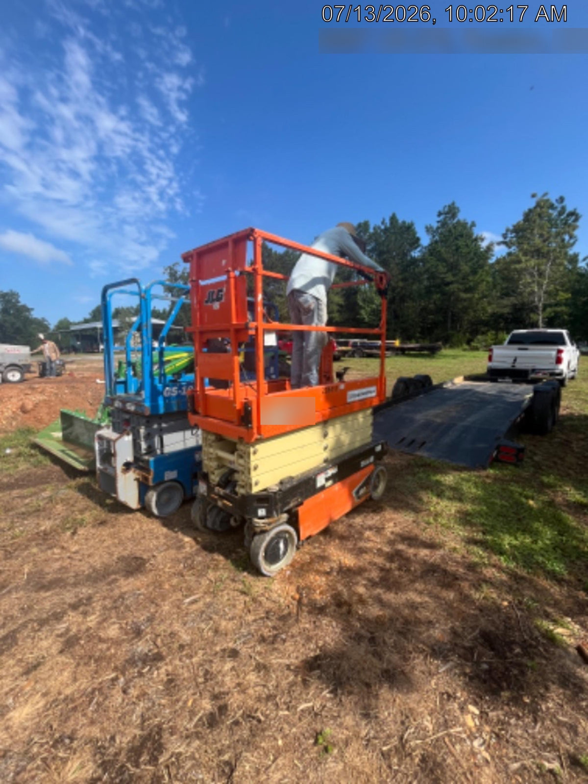 2022 JLG ES1932