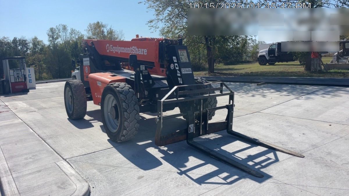 2023 SKYTRAK 8042