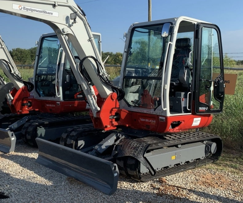 2024 TAKEUCHI TB235-2CR