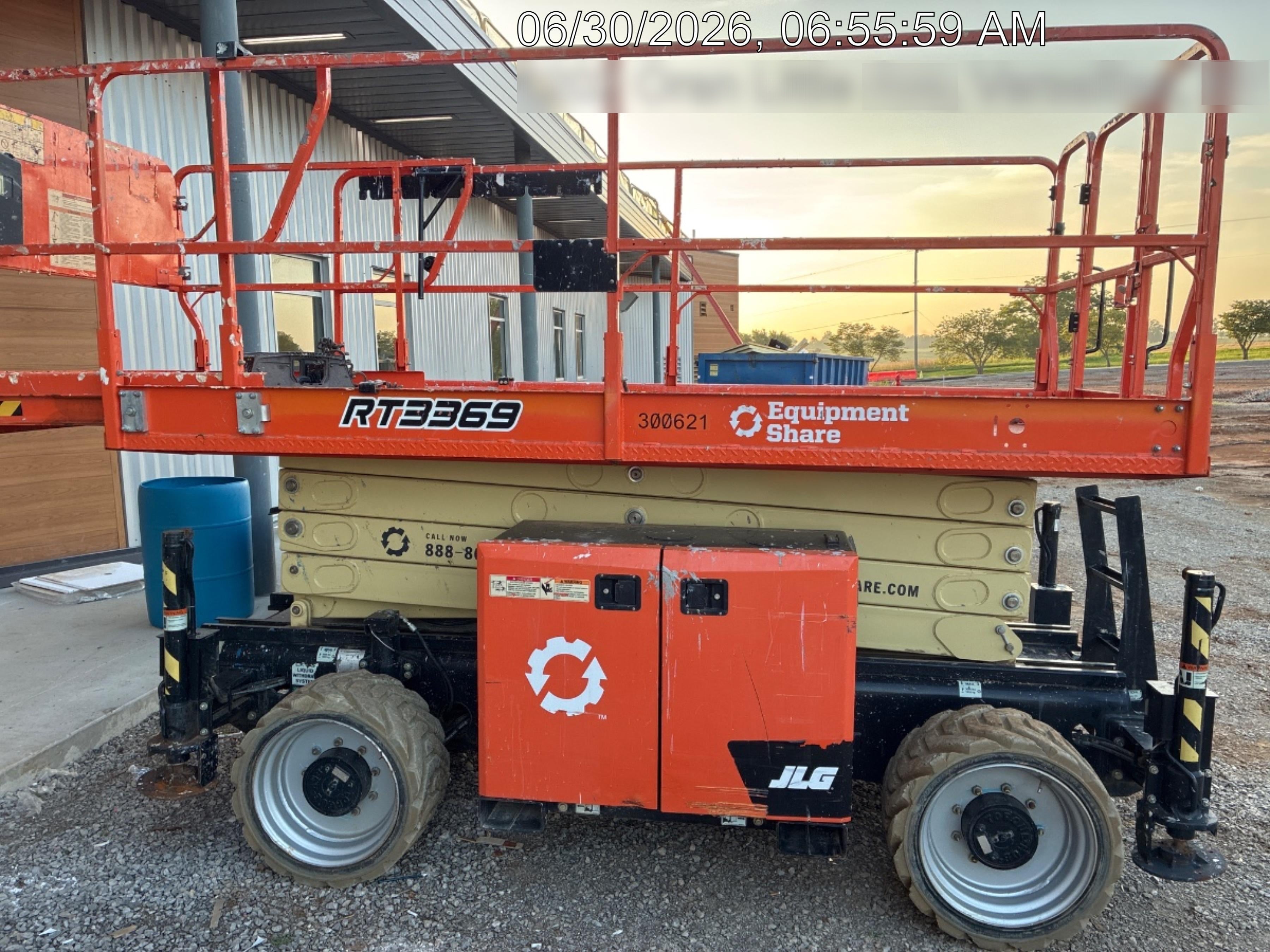 2023 JLG RT3369