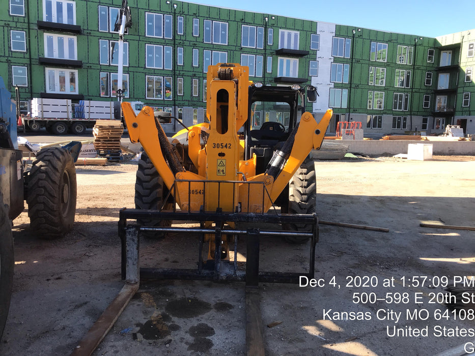 2019 JCB 510-56 Open ROPS, 74 HP, Solid Tires, Worklights, Beacon, Aux Hydraulics, Lifting Eye 72" Carriage/60" Forks