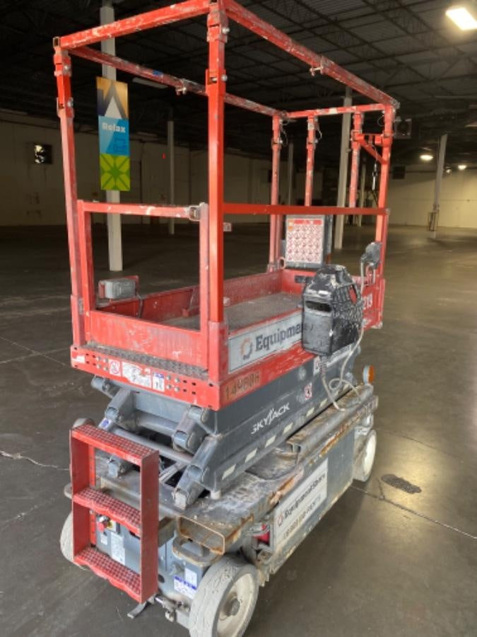 2021 SKYJACK SJ3219