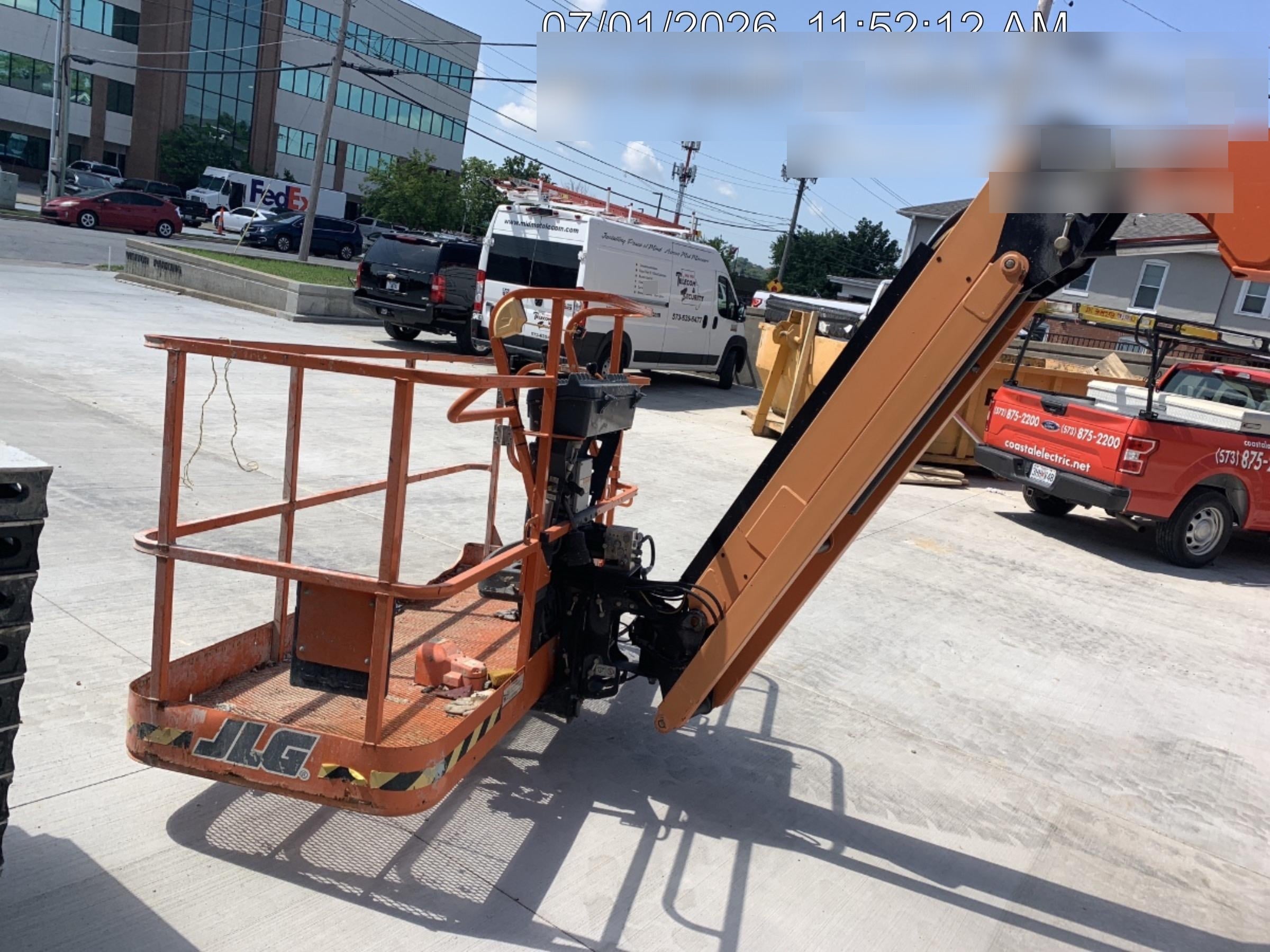 2023 JLG 660SJ