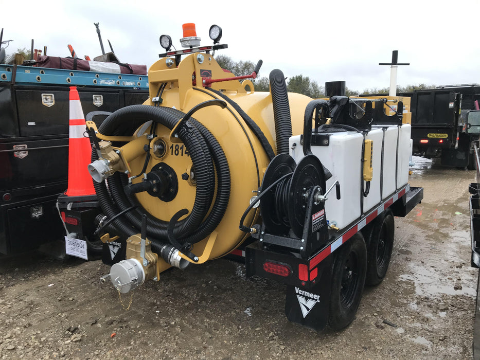2022 Vac-Tron LP573XDT T4 Koehler Diesel Engine, 500 Gallon Debris Tank, x2 100 Gallon Water Tanks