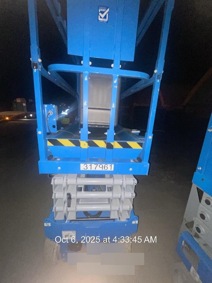 2023 GENIE GS-2632