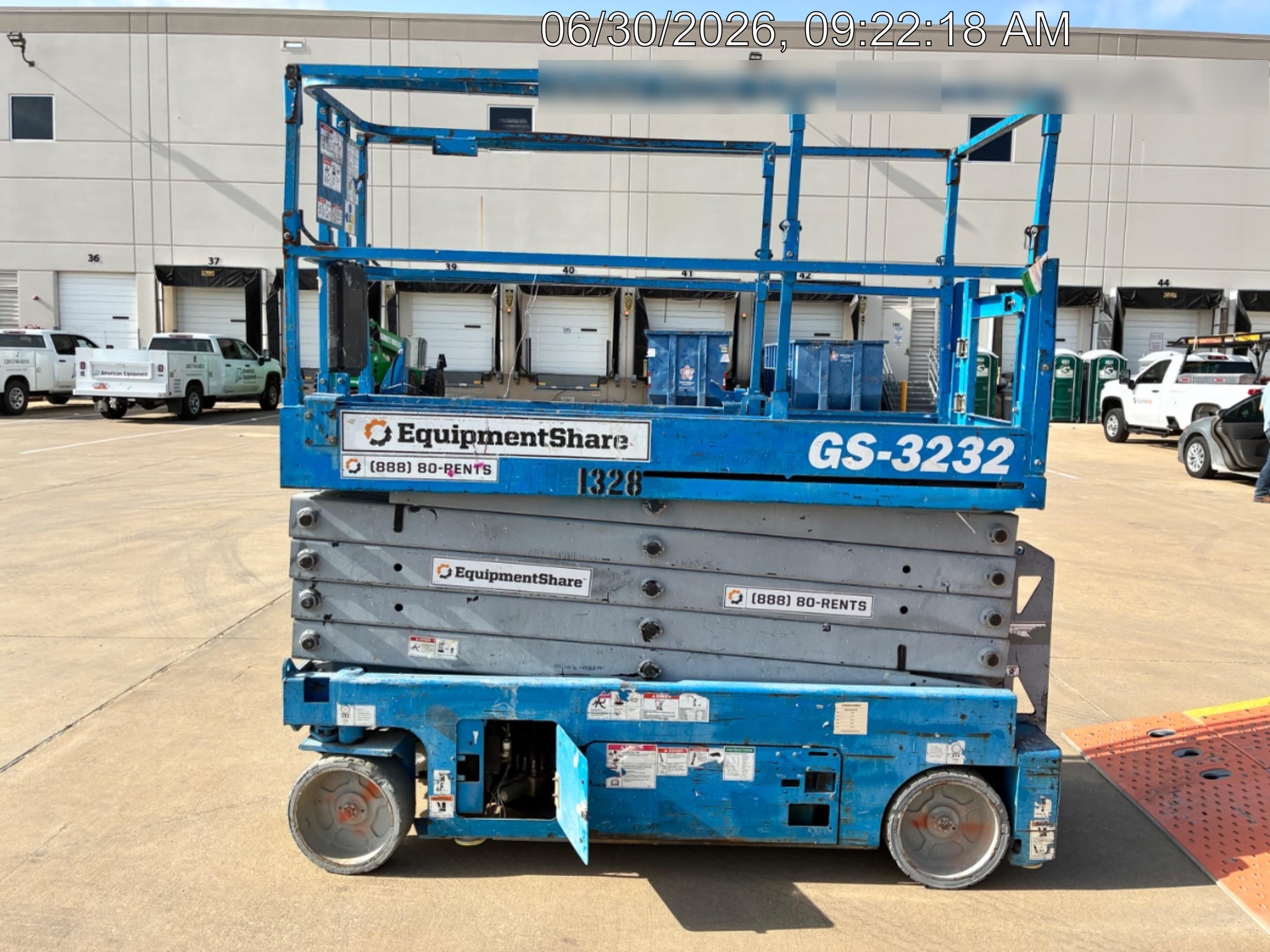 2016 Genie GS-3232 32' Narrow Scissor Lift