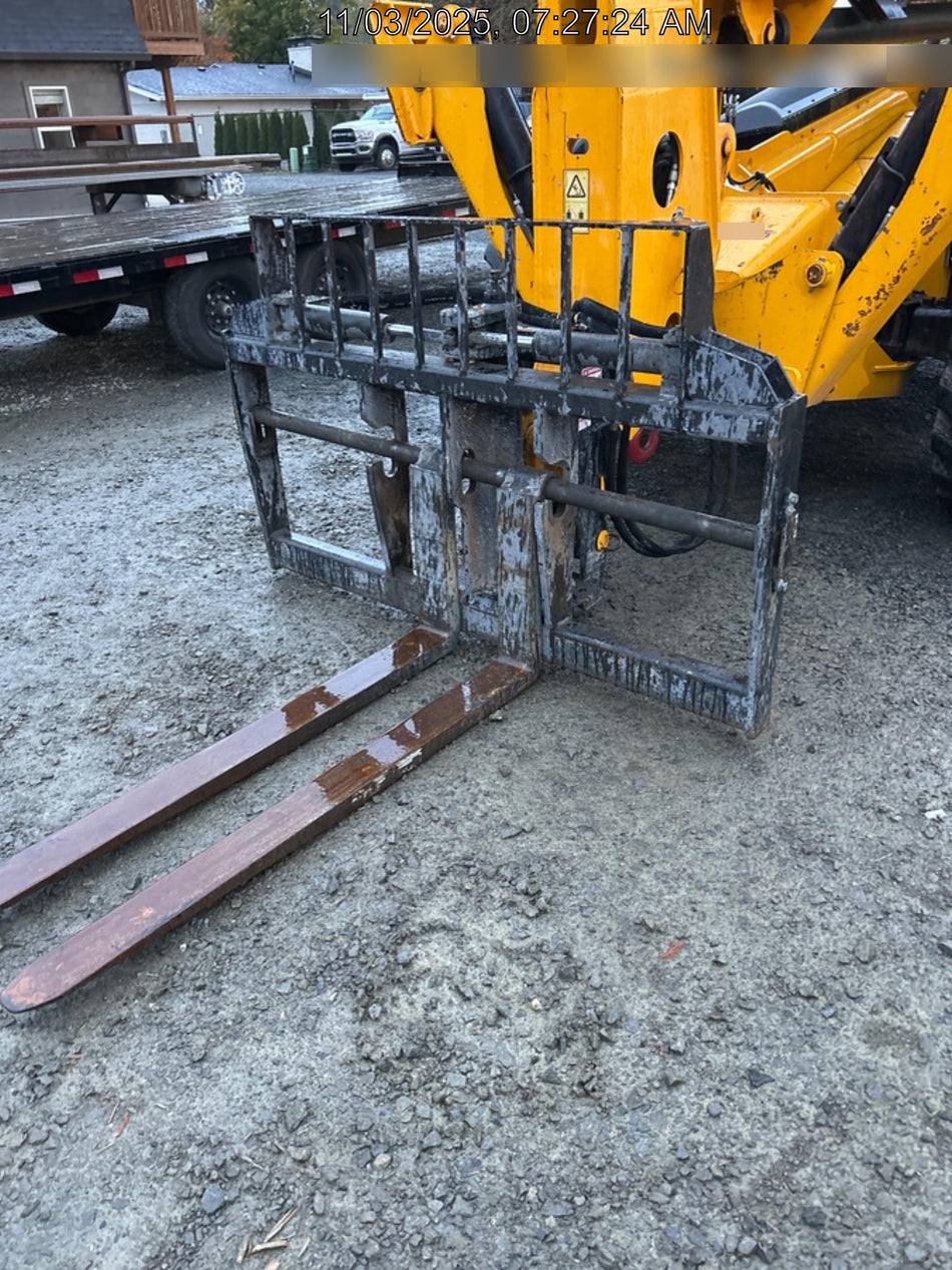 2022 JCB 332/E5286