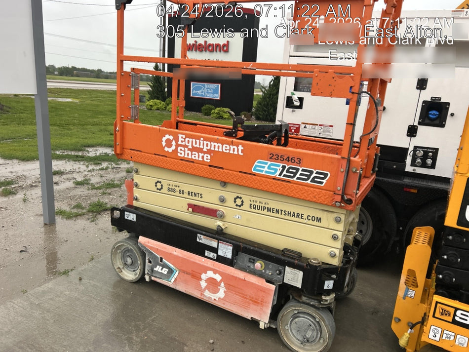2022 JLG ES1932