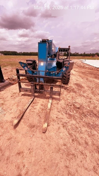 2017 Genie GTH-1056 Genie GTH1056, Solid Tires, 60" carriage, Open ROPS