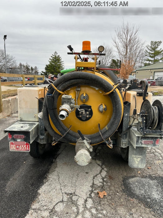 2022 VAC-TRON LP573XDT