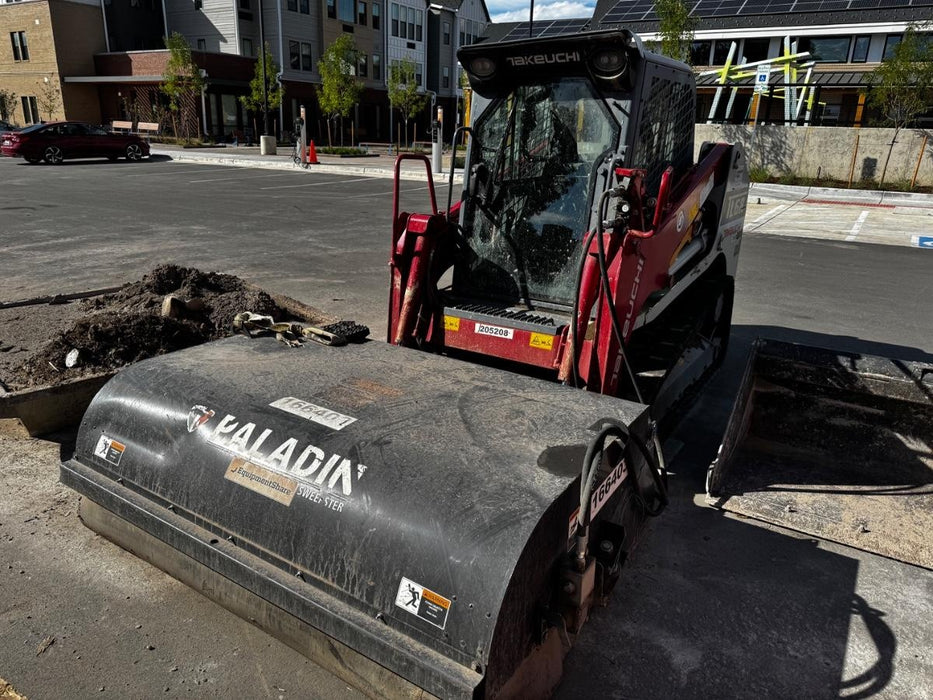 2021 PALADIN Sweepster SB72