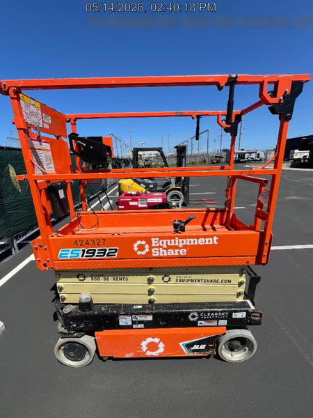 2024 JLG ES1932