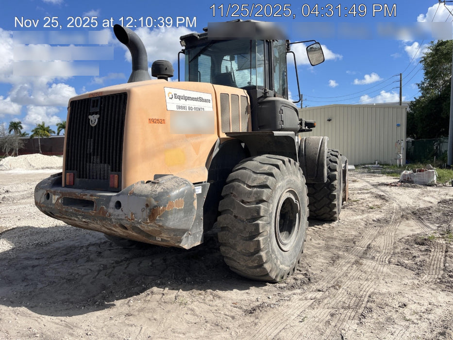 2018 Case 821G CLOSED CAB, 1 FUNCTION, JRB 418 STYLE HYD COUPLER