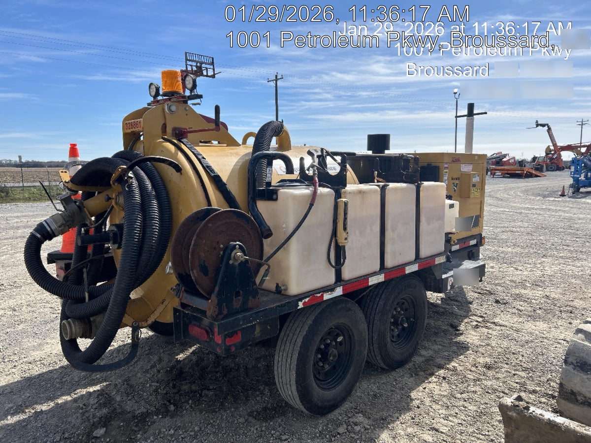 2023 Vac-Tron LP573XDT T4 Koehler Diesel Engine, 500 Gallon Debris Tank, x2 100 Gallon Water Tanks