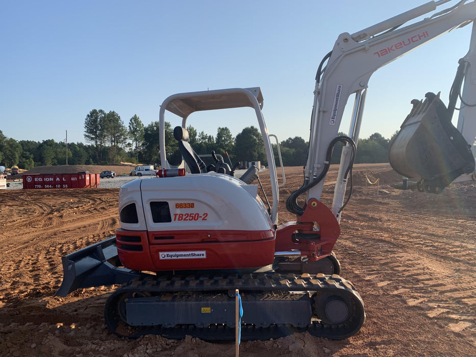 2020 TAKEUCHI TB250-2