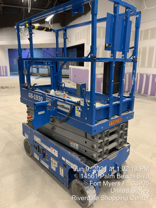 2020 Genie GS-1930 Solid Non Marking Tires, Beacon, Folding rails with half height swing gate