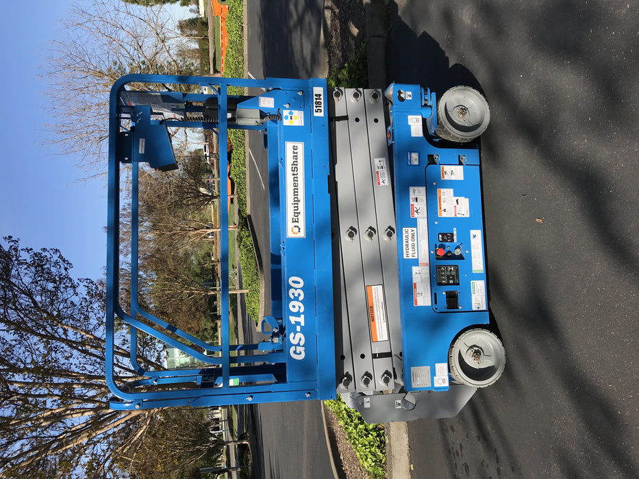 2019 Genie GS-1930 Half Height Swing Gate, 800W Inverter