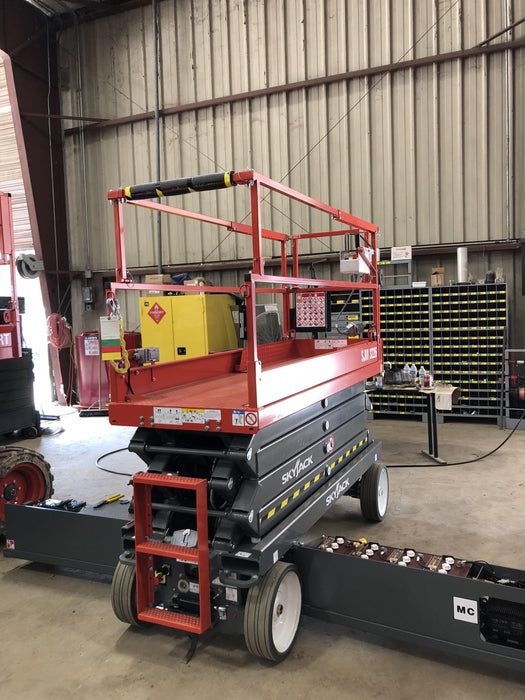 2018 Skyjack SJIII-3226 Skyjack SJIII3226 Scissor Lift w/Trojan Batteries