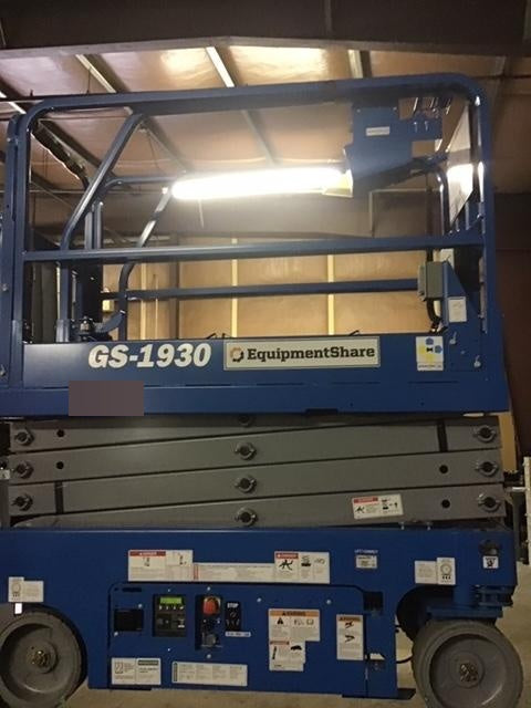 2019 Genie GS-1930 Half Height Swing Gate, 800W Inverter