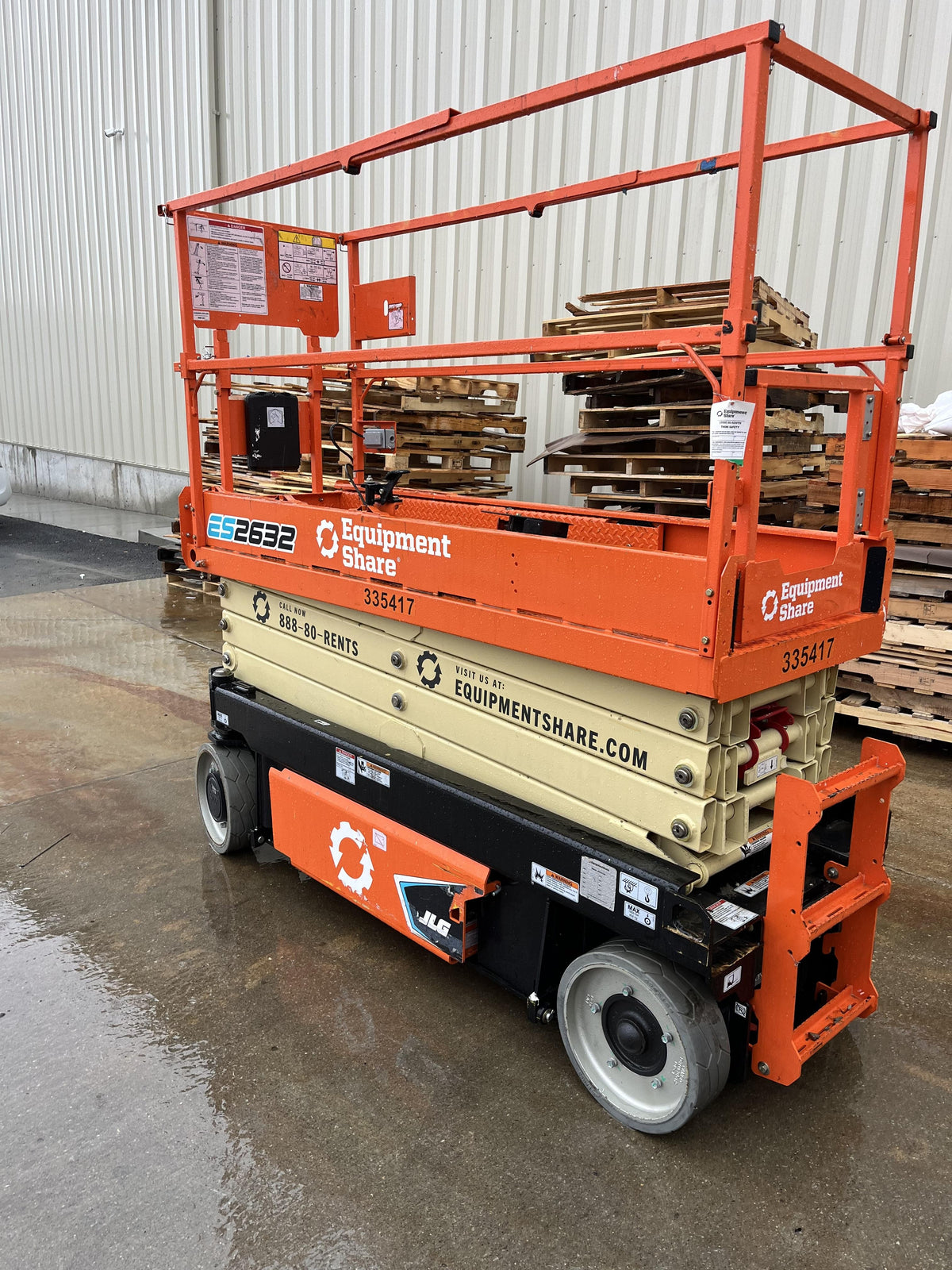 2023 JLG ES2632