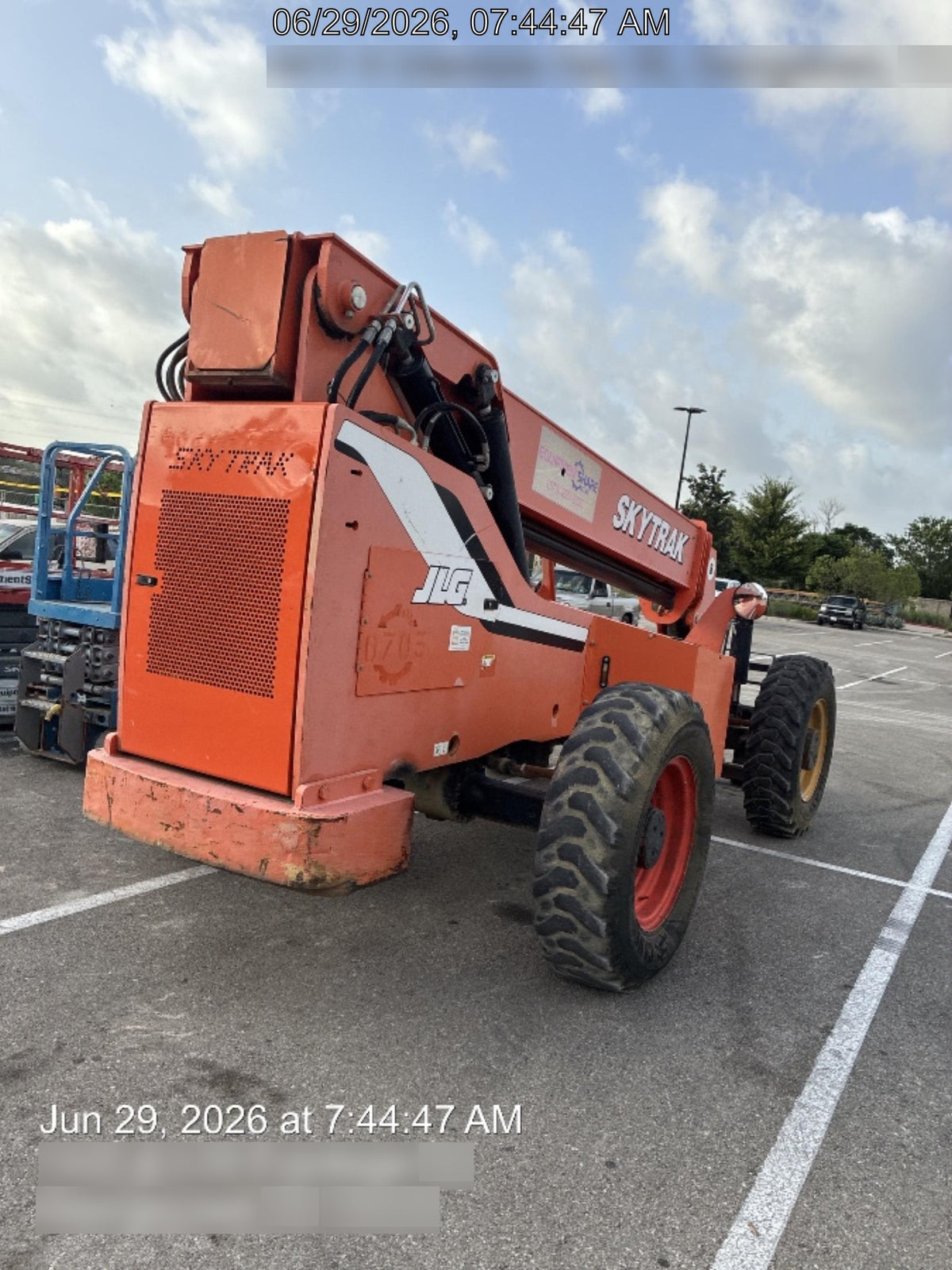 2007 Skytrak 8042 Skytrak 8042, 42' Reach, 8000 lb capacity