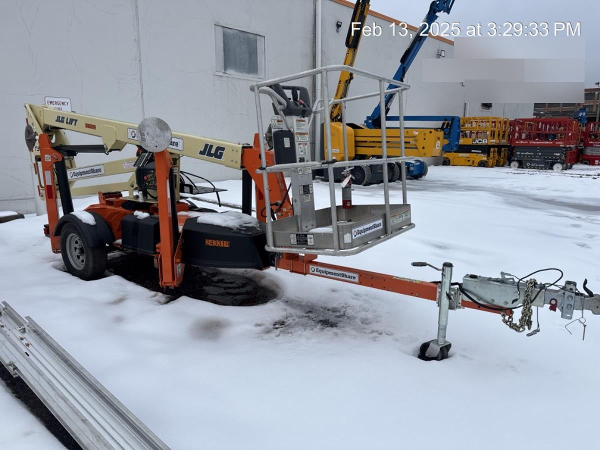2022 JLG T350