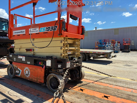 2021 JLG ES1932