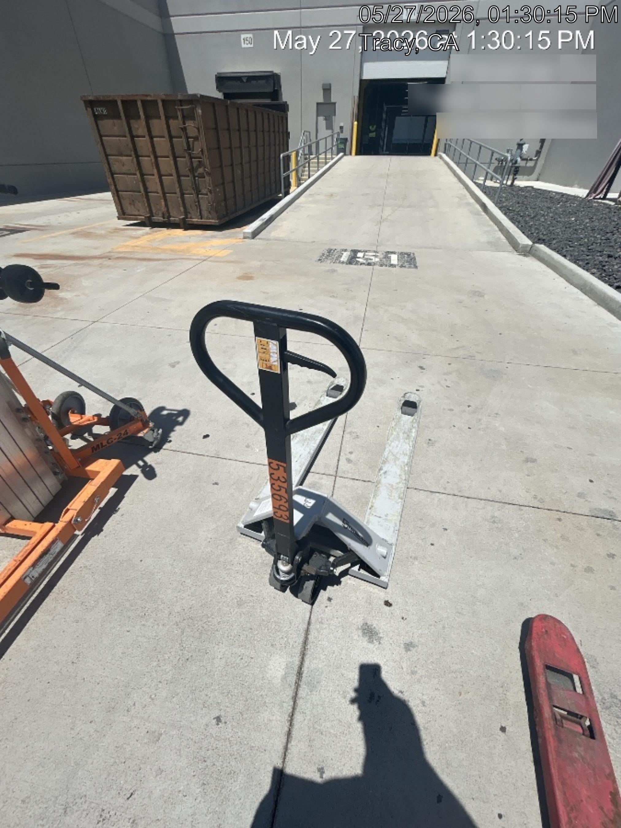 2024 NORTHERN TOOL 4,400 Lb Pallet Jack