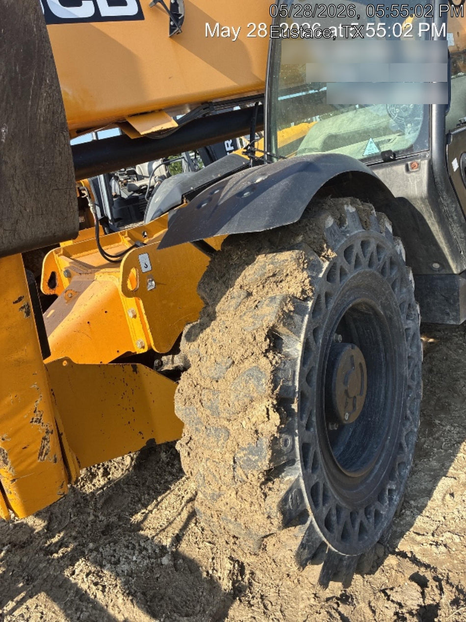 2019 JCB 510-56 74 HP w/CAB/HVAC, Beacon, Worklights, Aux Hydraulics, Solid Tires 72" Carriage/60" Forks