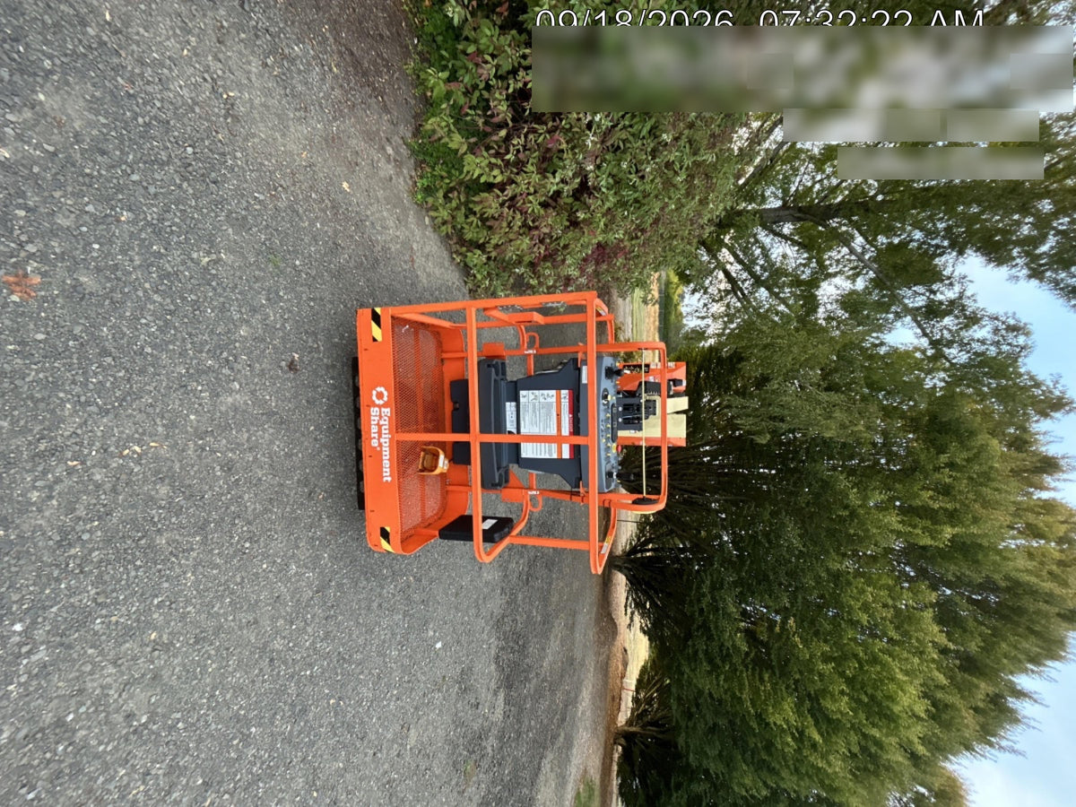2025 JLG E300AJP