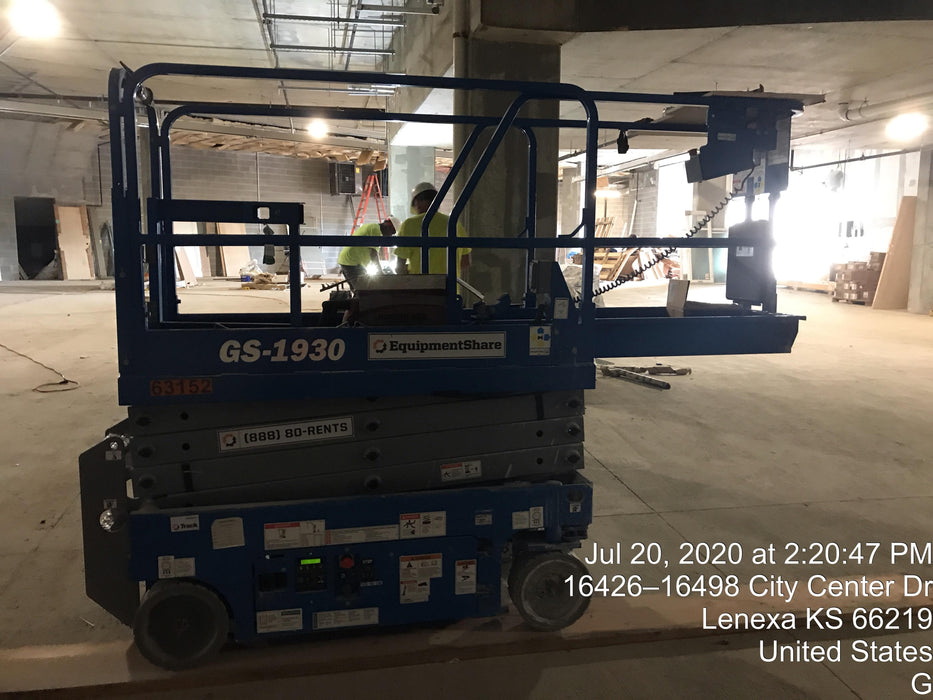 2020 Genie GS-1930 Solid Non Marking Tires, Beacon, Folding rails with half height swing gate