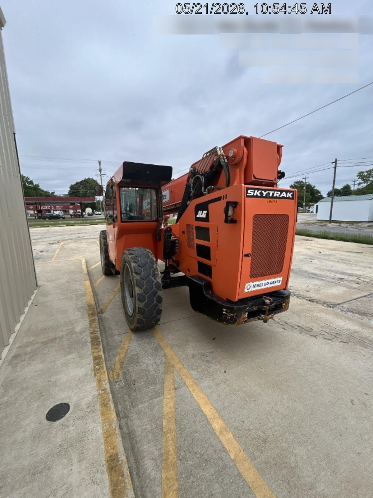 2022 SKYTRAK 8042