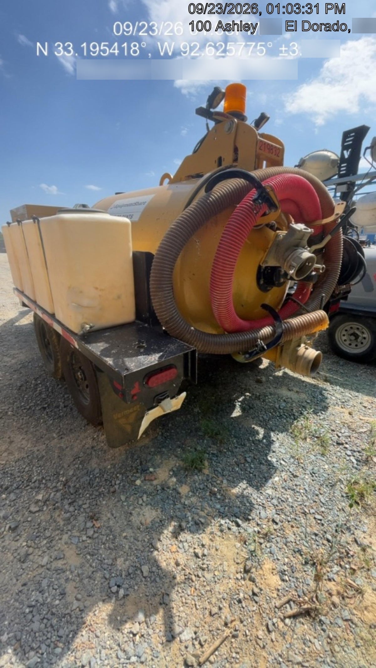 2022 Vac-Tron LP573XDT T4 Koehler Diesel Engine, 500 Gallon Debris Tank, x2 100 Gallon Water Tanks
