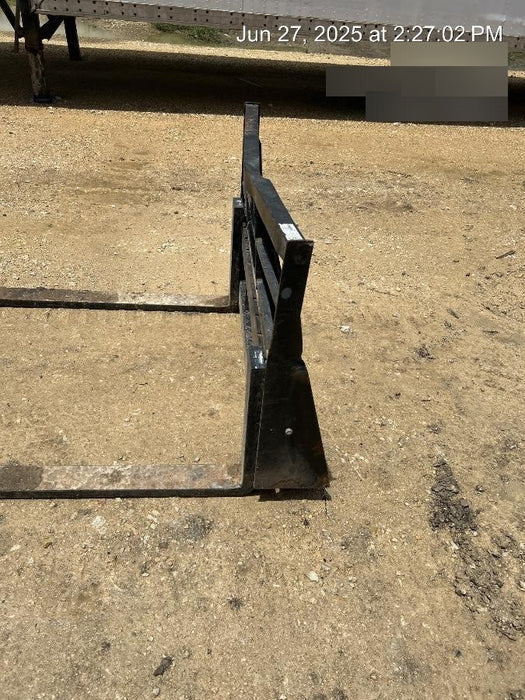 2022 ARROW MATERIAL HANDLING 60" Pallet Forks - Arrow