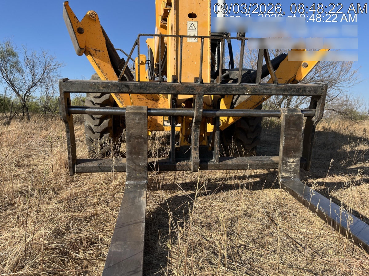 2019 JCB 512-56 109 HP w/Open ROPS, Beacon, Aux Hydraulics, Worklights, Solid Tires 60" Carriage/Forks