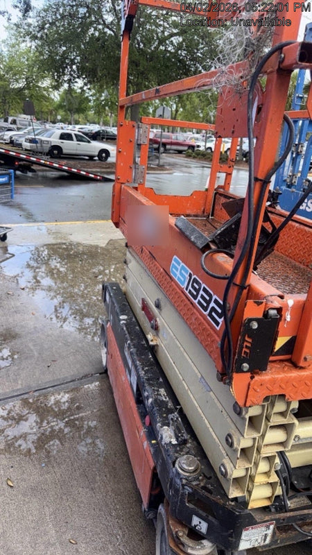 2021 JLG ES1932