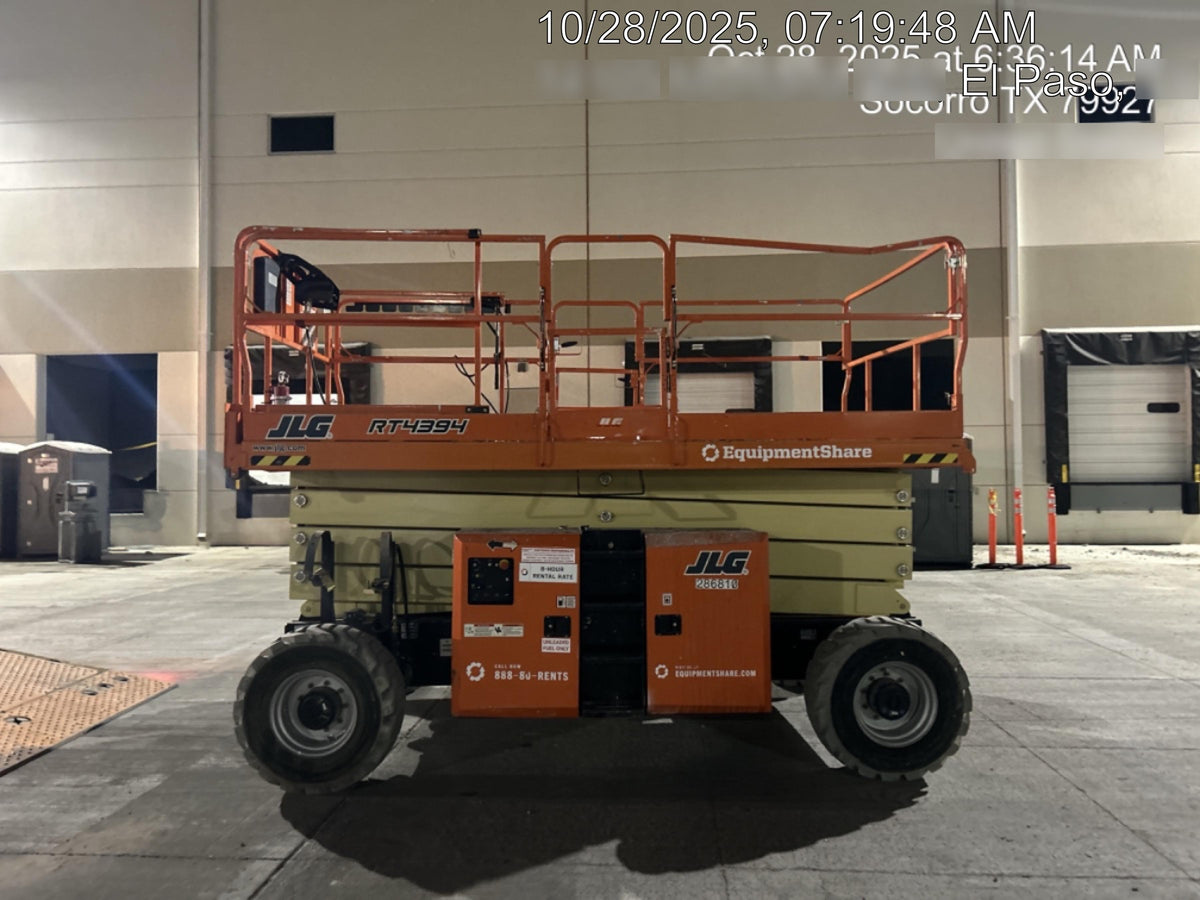 2022 JLG RT4394