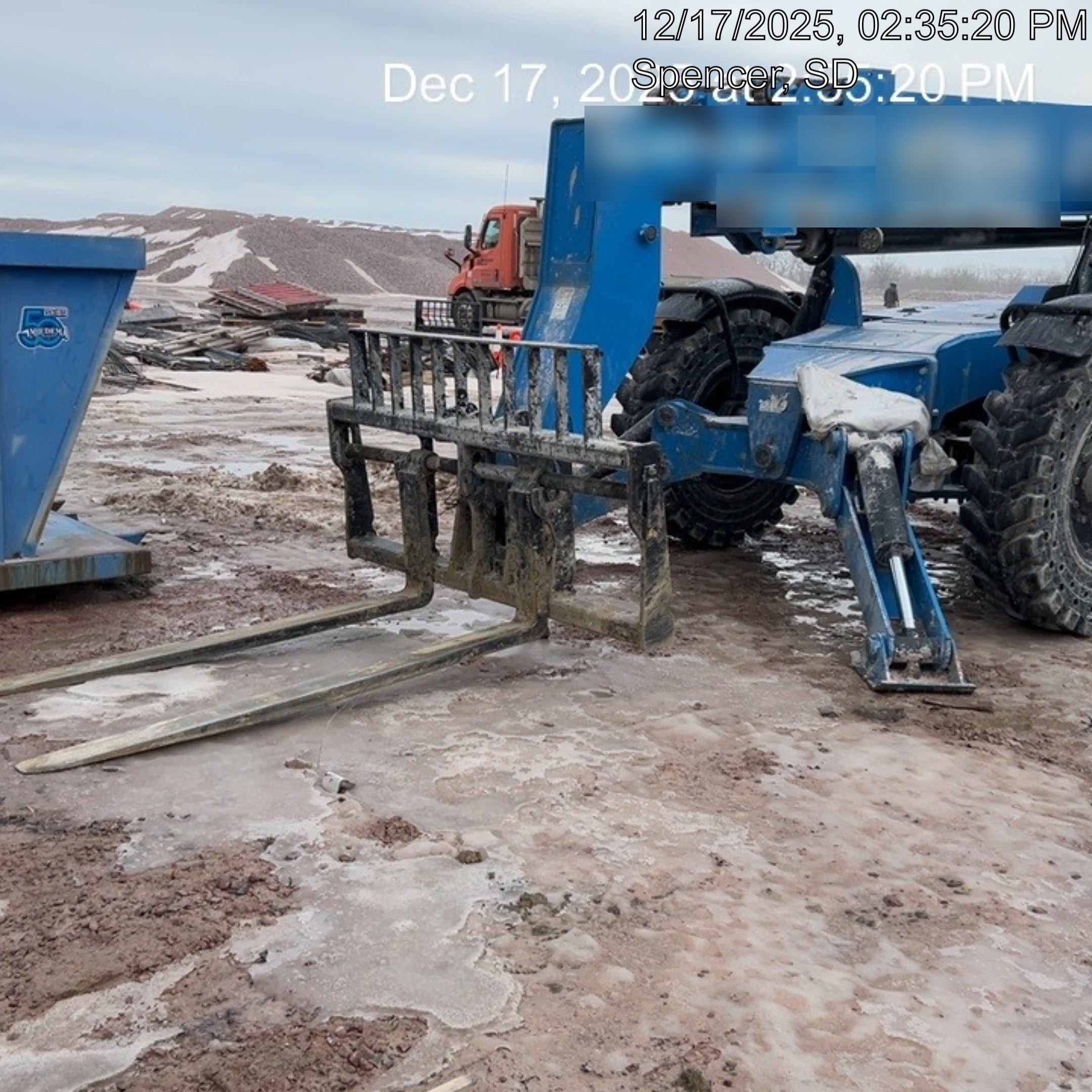 2018 Genie GTH-1056 Genie GTH-1056 w/Enclosed Cab w/HVAC, Work Lights, Solid Tires, Beacon, 60" Carriage and Forks