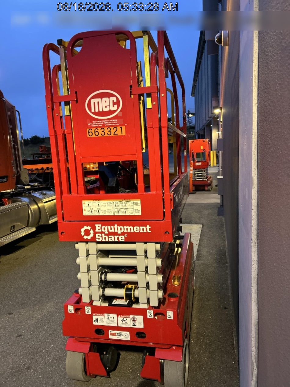 2022 JLG ES1932