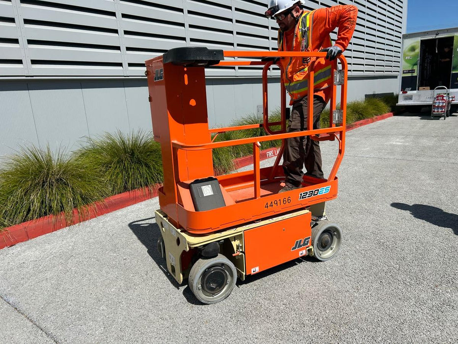 2024 JLG 1230ES