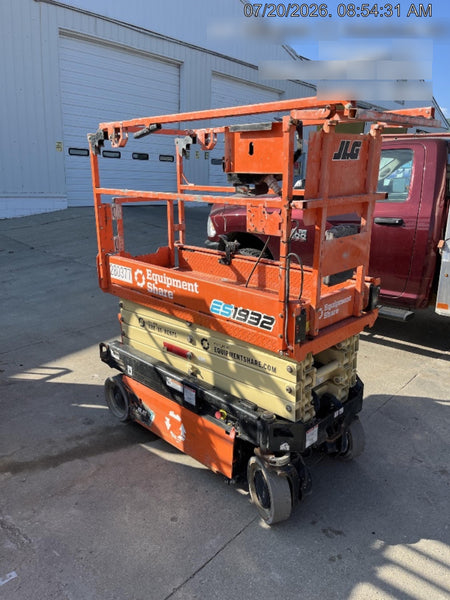 2022 JLG ES1932