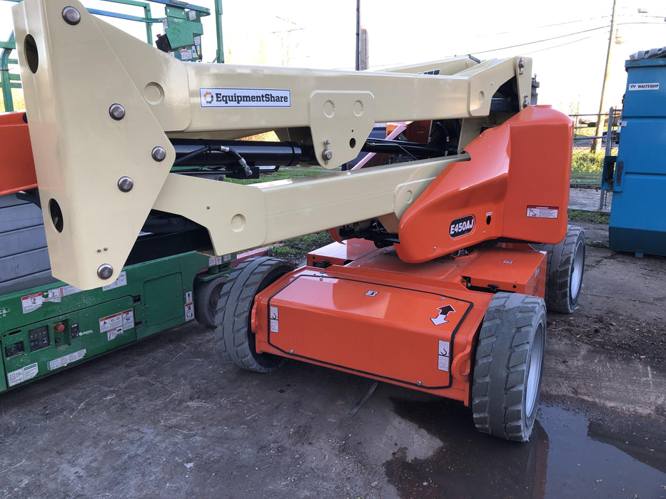 2019 JLG E450AJ